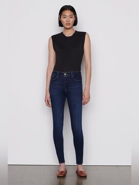 Frame Le One Skinny Jeans Dark Wash Size 2 (30-36)